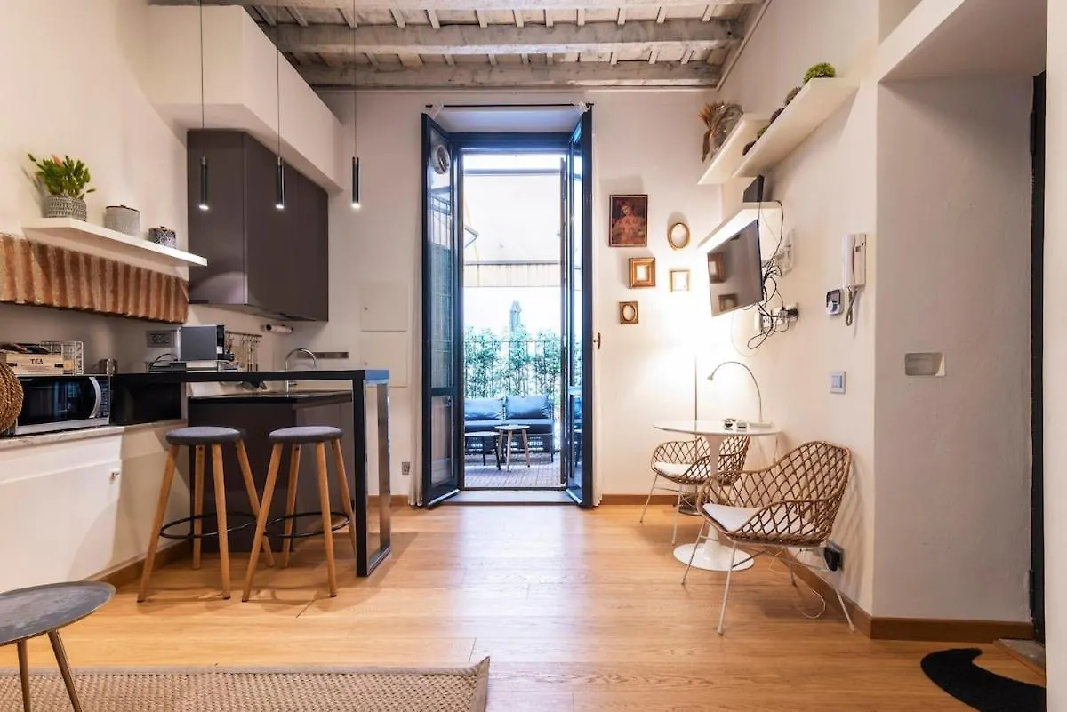 Apartment La Maison D'Artiste In Brera Milan Italy